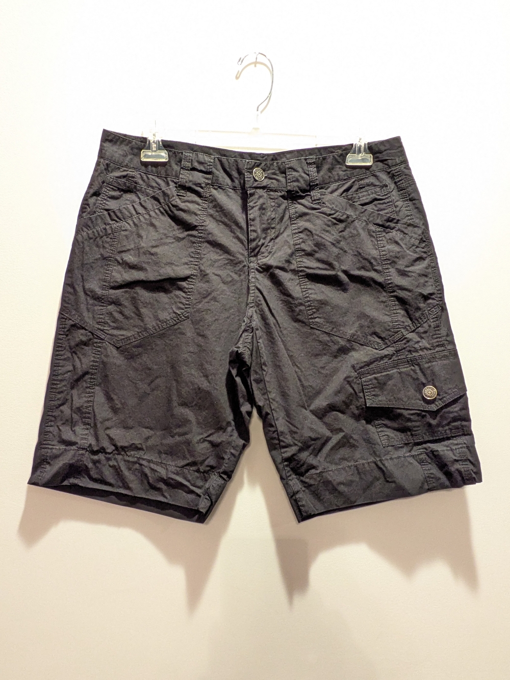 Daisy Fuentes Black Women's Bermuda Shorts Size 8